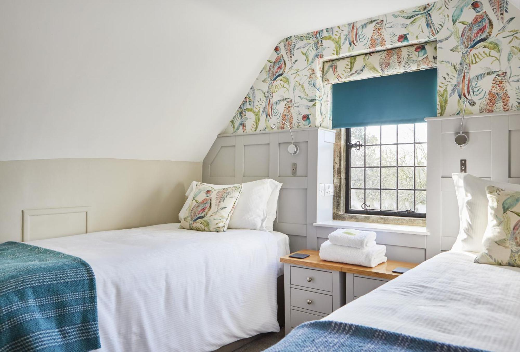 The Old New Inn Bourton-on-the-Water Room photo